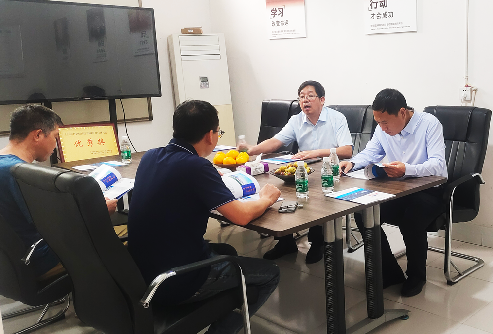 濟(jì)源市超光傳感器系統(tǒng)工程有限公司喜迎市退役軍人事務(wù)局局長視察